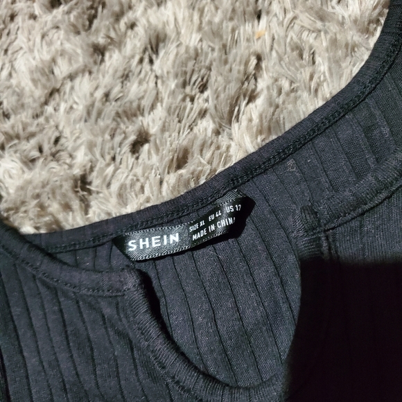 🛍️Shein Romper - Picture 4 of 5